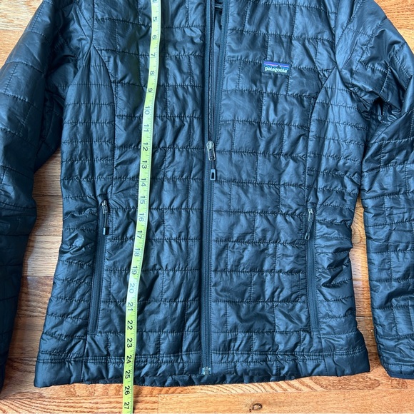 VGUC Patagonia Quilted Nano Puff Hoodie Size Small Black Light Packable Jacket - Picture 11 of 16